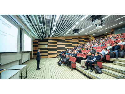 Topluluk Önünde Konuşma ve Hitabet Eğitimi